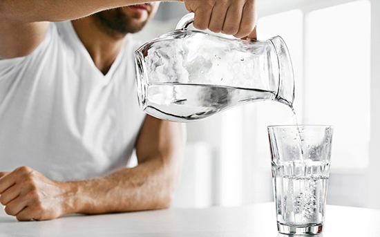 Сколько нужно выпивать воды в сутки